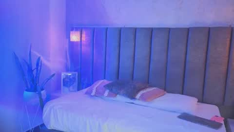 Snapshot of sofiaa_cortes chatting on December 19, 11:17 am Sofi online show from December 19, 11:17 am