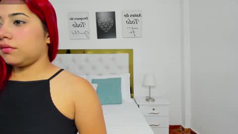 Snapshot of sofiabosch chatting on January 5, 4:47 am Sara online show from January 5, 4:47 am