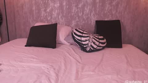 Snapshot of sofiachic chatting on November 13, 1:32 pm Sofia online show from November 13, 1:32 pm