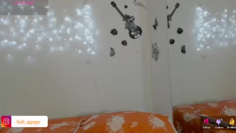 Snapshot of sofiacruz16 chatting on March 8, 5:49 am sofiacruz16 online show from March 8, 5:49 am