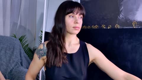 Sofia online show from April 4, 4:15 pm