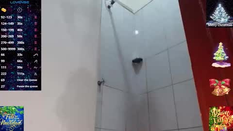 Snapshot of sofiamadisson chatting on December 21, 5:40 pm Sofia Madisson online show from December 21, 5:40 pm