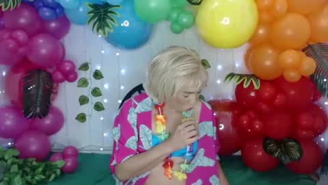 Snapshot of sofiamadisson chatting on January 27, 2:57 pm Sofia Madisson online show from January 27, 2:57 pm