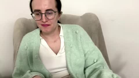 Snapshot of sofianicegirl chatting on April 29, 5:30 pm Sofia online show from April 29, 5:30 pm