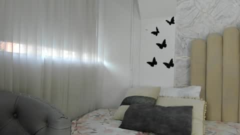 Snapshot of sofiarios04 chatting on December 16, 12:06 pm Sofia online show from December 16, 12:06 pm