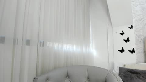 Snapshot of sofiarios04 chatting on December 26, 12:05 pm Sofia online show from December 26, 12:05 pm