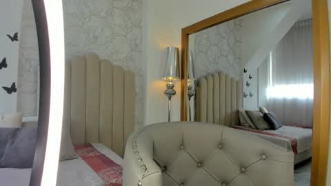 Snapshot of sofiarios04 chatting on February 3, 3:27 pm Sofia online show from February 3, 3:27 pm