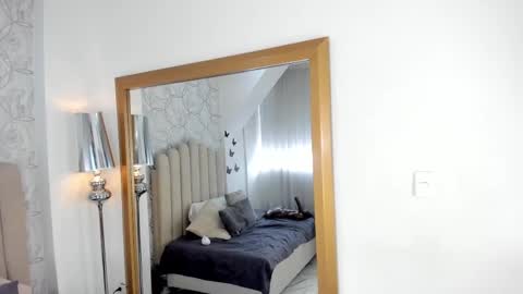 Snapshot of sofiarios04 chatting on February 27, 3:37 pm Sofia online show from February 27, 3:37 pm