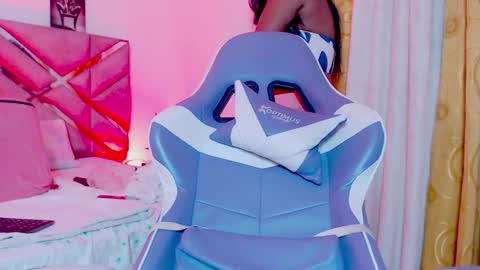 Snapshot of sofiarou chatting on October 19, 4:46 am Sofia online show from October 19, 4:46 am