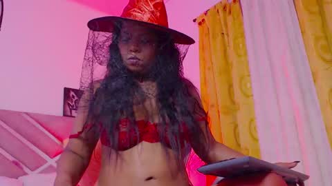 Snapshot of sofiarou chatting on October 30, 12:56 am Sofia online show from October 30, 12:56 am