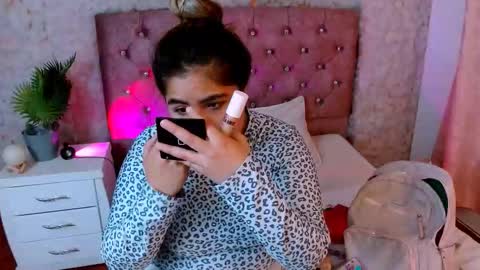 Snapshot of sofiazaf447769 chatting on March 3, 12:11 pm SOFIA online show from March 3, 12:11 pm