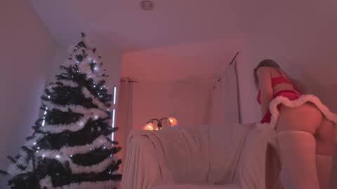 Sofi  online show from December 11, 8:28 pm