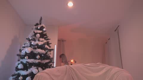 Sofi  online show from December 17, 9:27 pm