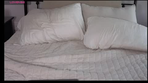 sofiedxx online show from April 19, 6:10 pm