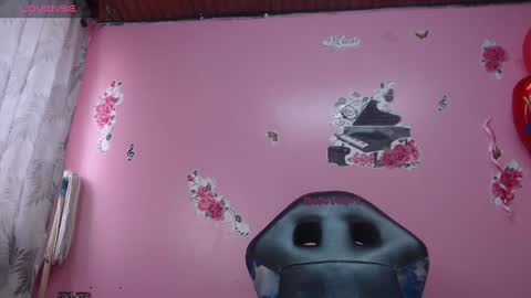 Snapshot of sofii_cute01 chatting on February 20, 6:13 pm sofii_cute01 online show from February 20, 6:13 pm