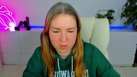 sofii_darling online show from February 19, 5:42 pm