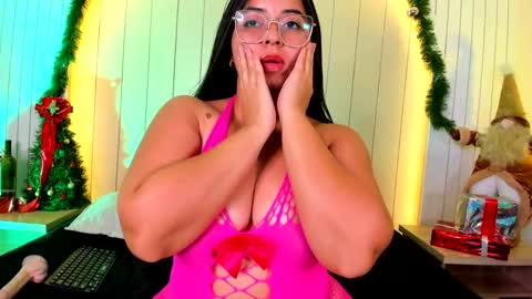 Snapshot of sofii_lopezz chatting on December 28, 6:08 pm Sofii Lopezz online show from December 28, 6:08 pm