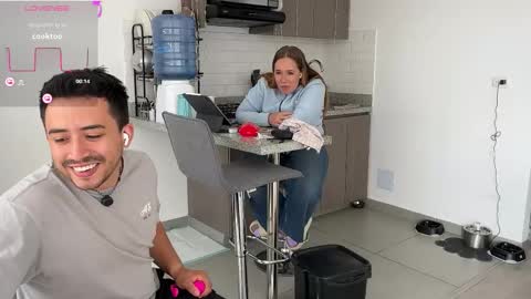 Snapshot of sofii_n_diego chatting on February 17, 7:42 pm sofii_n_diego online show from February 17, 7:42 pm