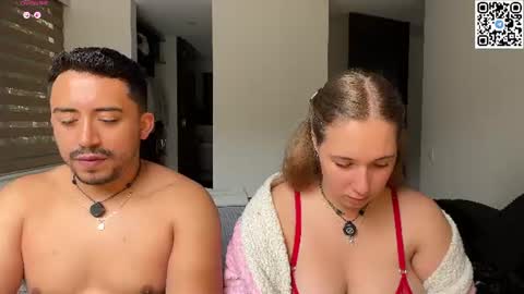 Snapshot of sofii_n_diego chatting on July 2, 6:25 pm sofii_n_diego online show from July 2, 6:25 pm