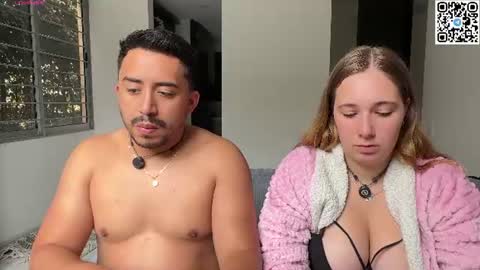 Snapshot of sofii_n_diego chatting on July 4, 6:47 pm sofii_n_diego online show from July 4, 6:47 pm