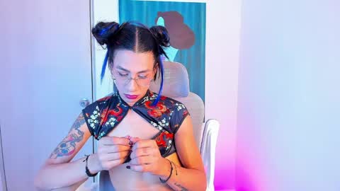 Sofi online show from April 17, 4:21 pm