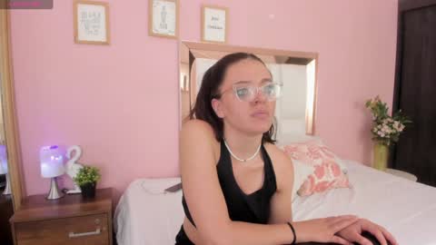 Snapshot of sofiiagudelo chatting on February 8, 7:59 am Sofi agudelo online show from February 8, 7:59 am