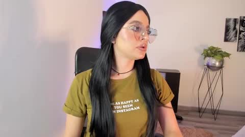 Snapshot of sofiiagudelo chatting on March 3, 11:44 am Sofi agudelo online show from March 3, 11:44 am