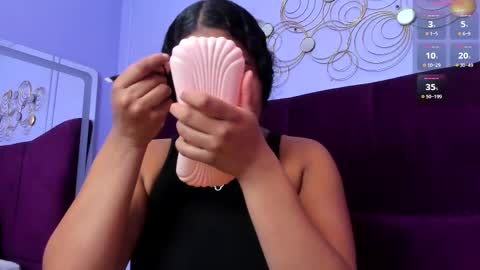 sofiifox online show from February 12, 11:40 am