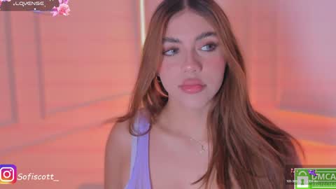 Snapshot of sofiscott_ chatting on June 6, 11:42 pm Sofia online show from June 6, 11:42 pm