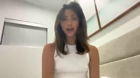 Snapshot of sofiuhhh chatting on July 14, 1:52 am sofiuhhh online show from July 14, 1:52 am