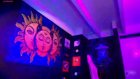 Snapshot of sofnicol_ chatting on May 18, 4:07 am Nicol online show from May 18, 4:07 am