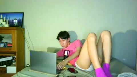 Snapshot of soft_and_quiet chatting on December 21, 5:42 pm Softie online show from December 21, 5:42 pm