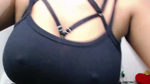 Snapshot of soft_fetish chatting on December 30, 6:05 pm Camila M online show from December 30, 6:05 pm