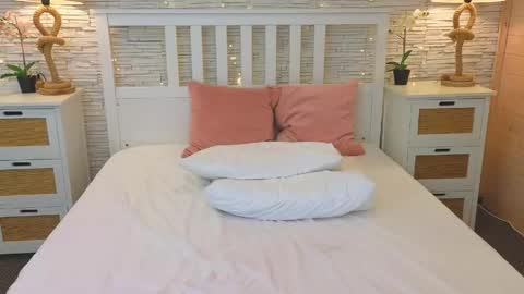 Lilly online show from April 14, 5:35 am