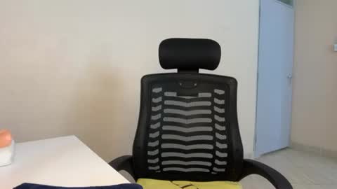 Snapshot of soft_nicole chatting on June 25, 8:30 am soft_nicole online show from June 25, 8:30 am