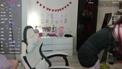 Di online show from March 8, 11:52 pm