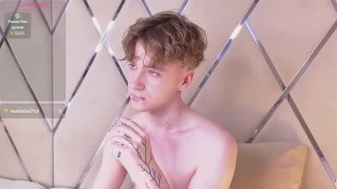 PAUL online show from February 6, 8:34 pm