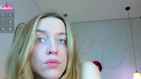 Snapshot of softdreamer_ chatting on December 21, 2:13 pm softdreamer_ online show from December 21, 2:13 pm