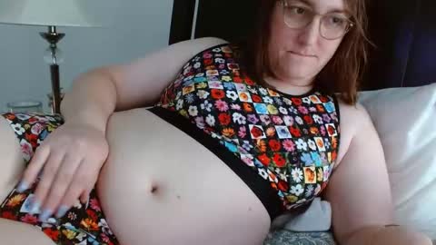 chubby enby sissy online show from September 20, 10:00 pm