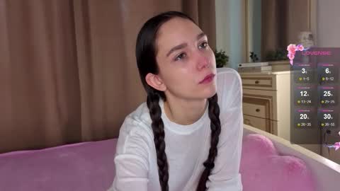 Elly online show from October 19, 6:36 am