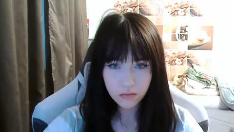 Snapshot of softieva chatting on July 6, 5:37 pm Eva online show from July 6, 5:37 pm