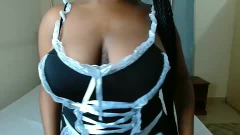 Snapshot of softlysinful chatting on October 18, 5:57 pm softlysinful online show from October 18, 5:57 pm