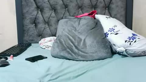 sheryll online show from April 15, 7:58 pm