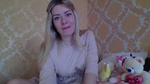softy_aura online show from June 3, 2:33 pm