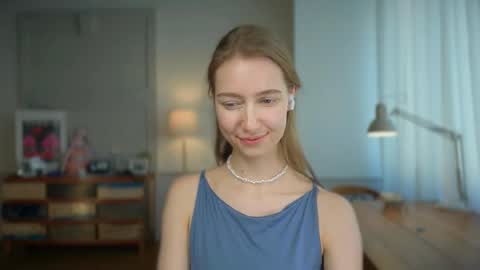 Bella online show from February 25, 2:11 pm