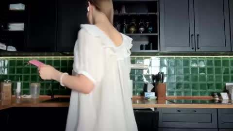 Bella online show from March 19, 4:16 am