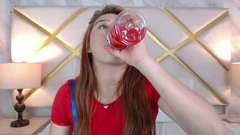 Snapshot of solara_ chatting on December 1, 7:41 pm solara online show from December 1, 7:41 pm