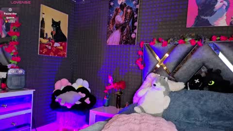 Sol  online show from March 30, 7:48 pm