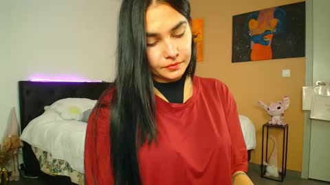 Mila online show from October 21, 5:57 pm