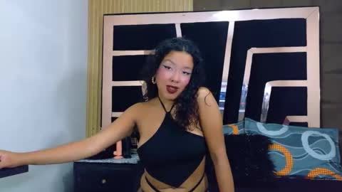 Snapshot of solevanss chatting on November 19, 3:56 pm Sol Evans online show from November 19, 3:56 pm